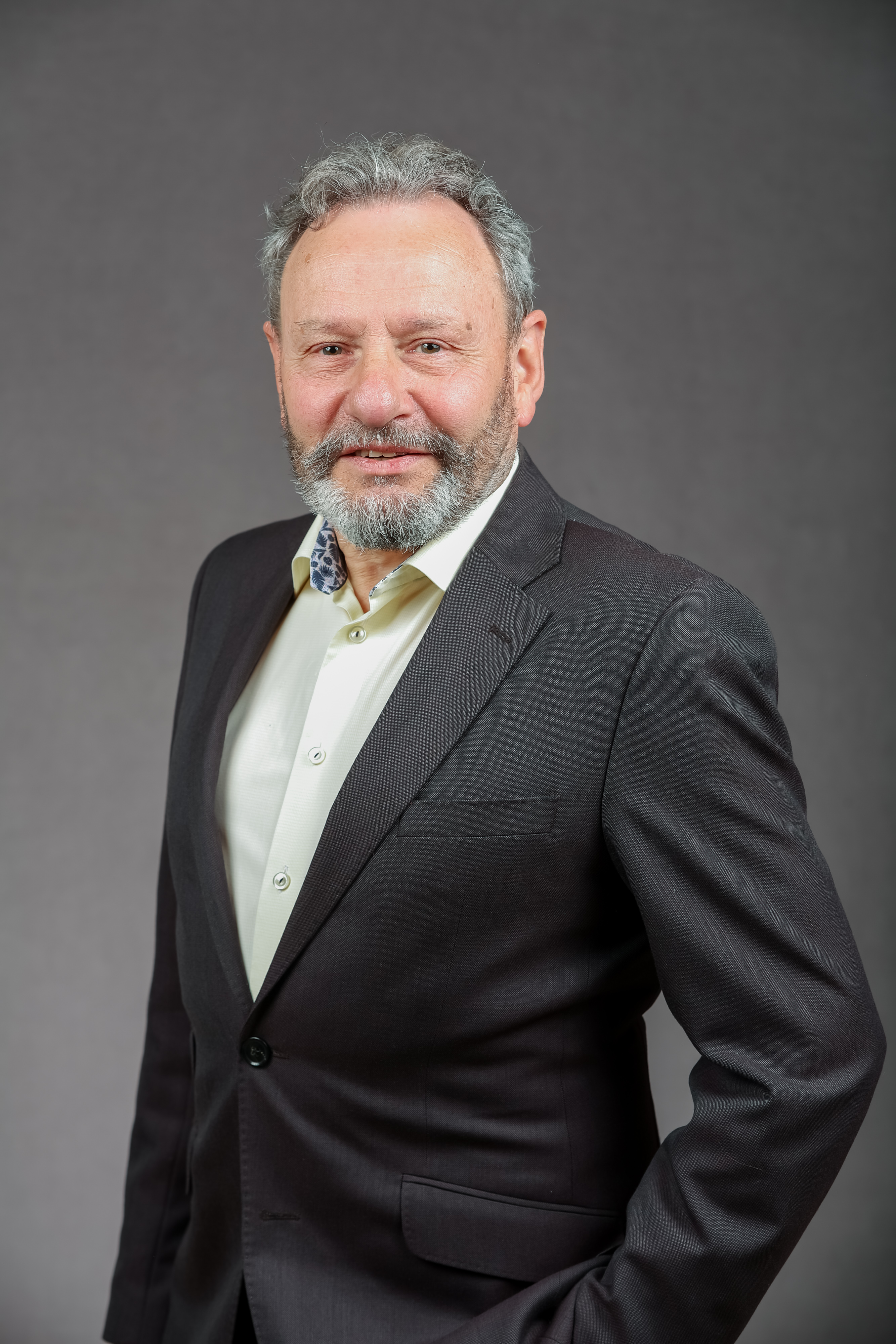 Neil Giles